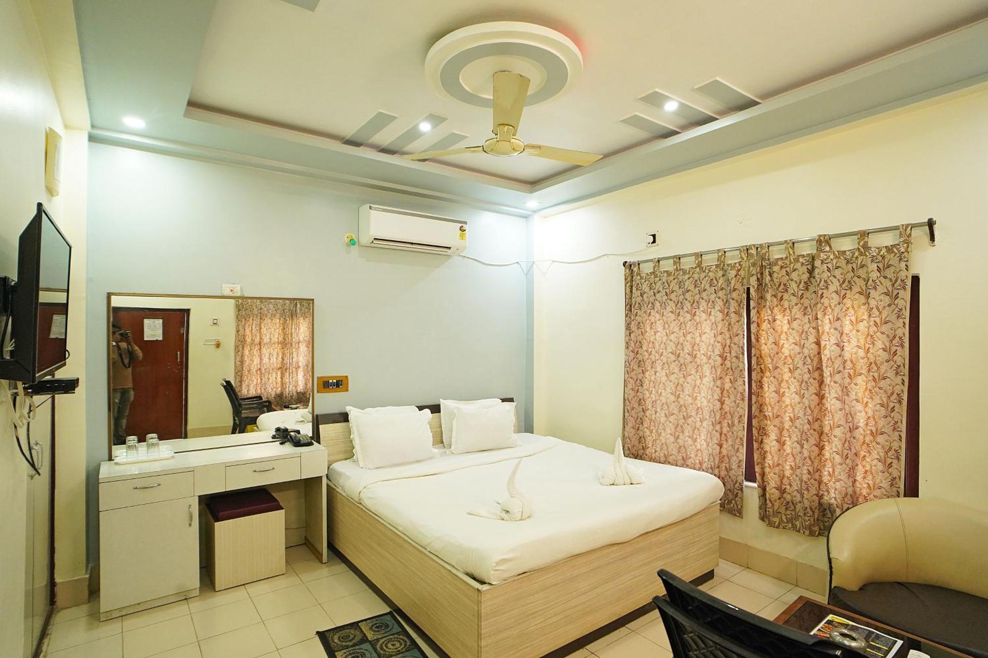 Santiniketan Hotel And Resort !! On Beach Family Resort !! 曼达莫尼 外观 照片