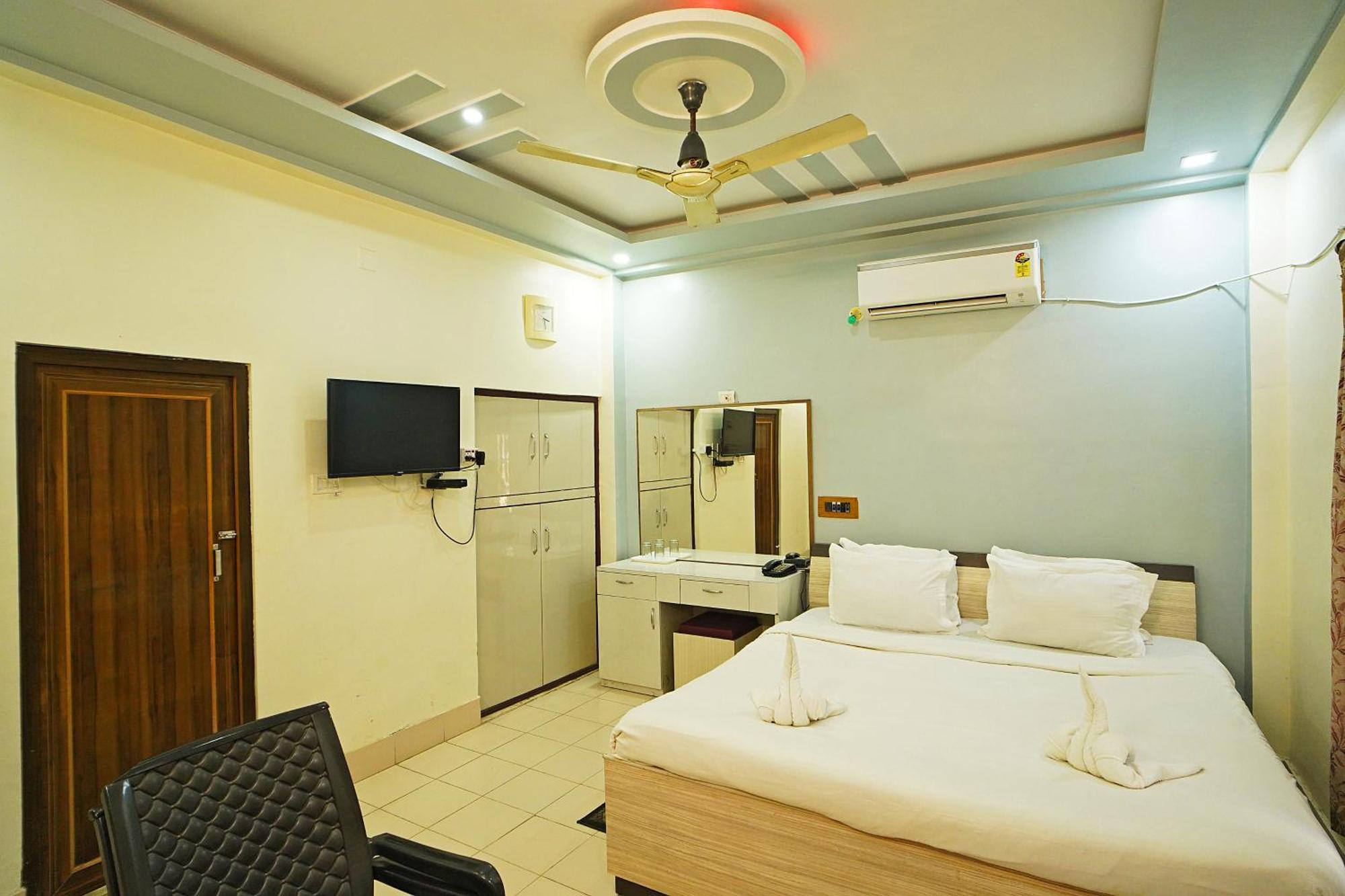 Santiniketan Hotel And Resort !! On Beach Family Resort !! 曼达莫尼 外观 照片