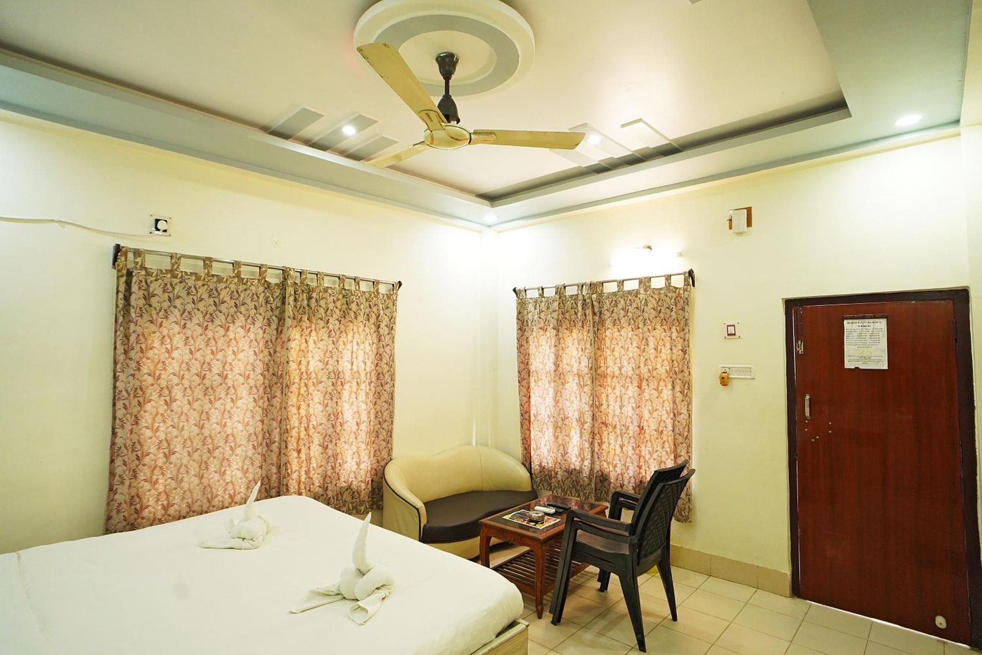 Santiniketan Hotel And Resort !! On Beach Family Resort !! 曼达莫尼 外观 照片