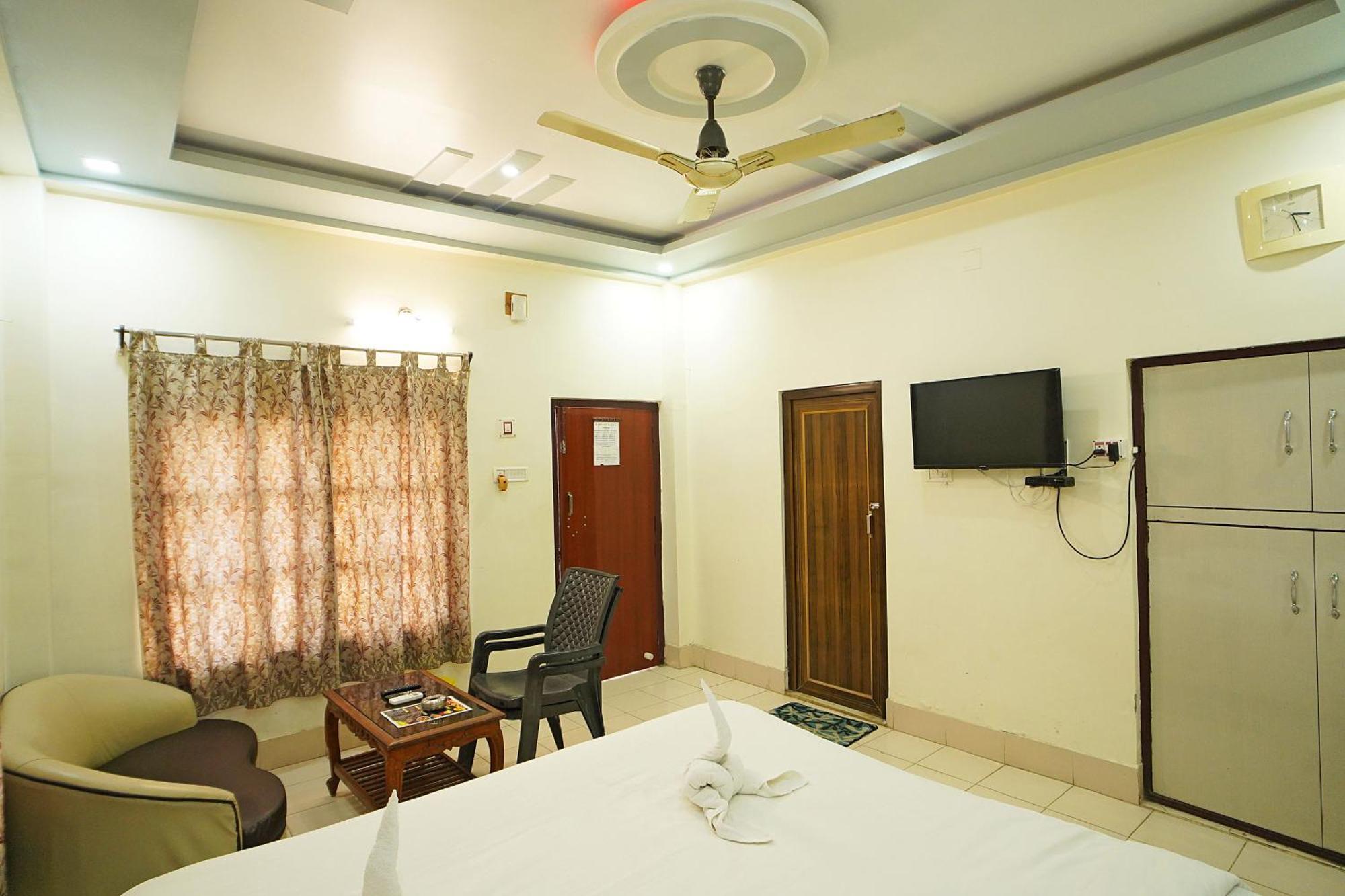 Santiniketan Hotel And Resort !! On Beach Family Resort !! 曼达莫尼 外观 照片
