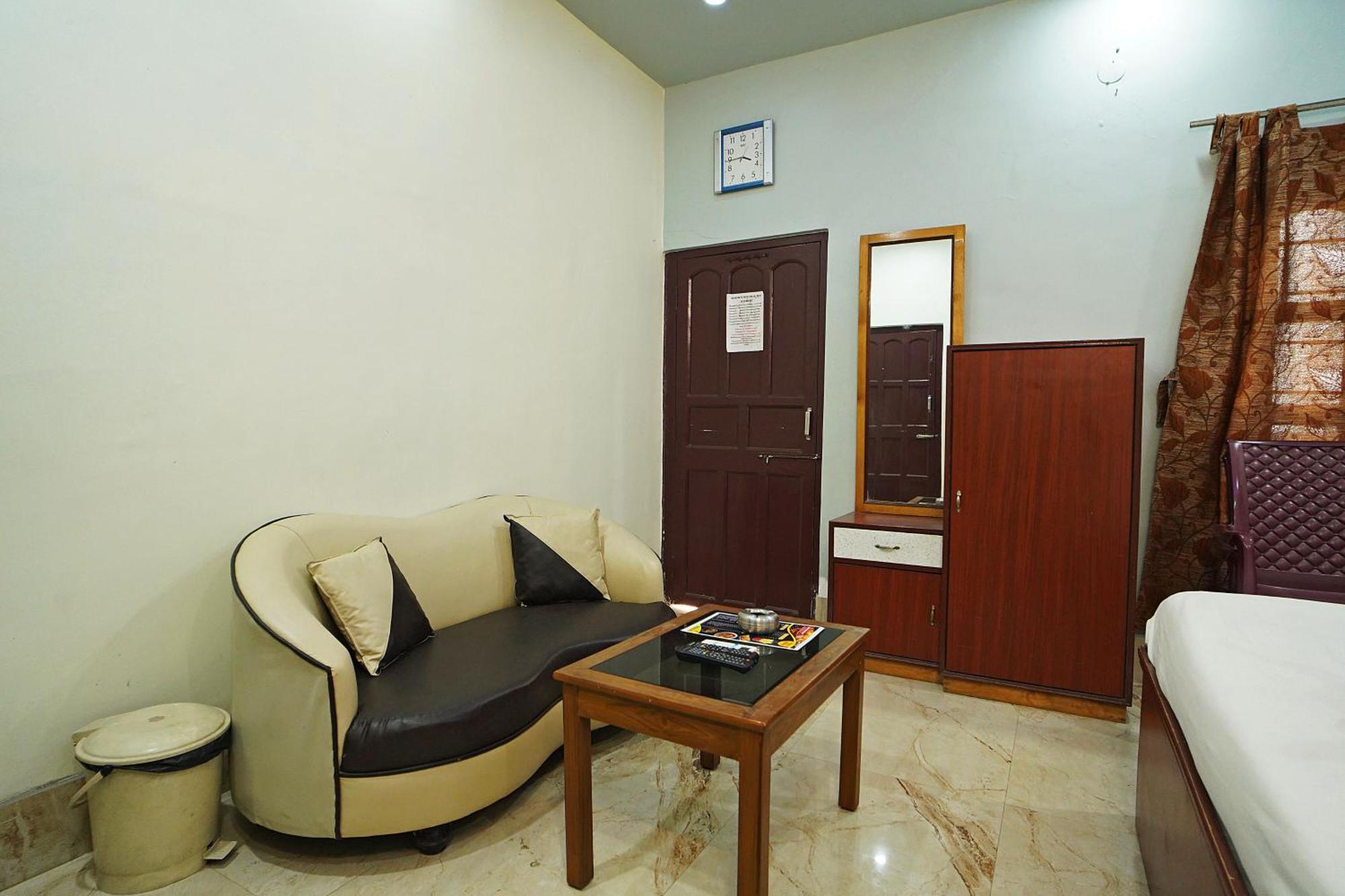 Santiniketan Hotel And Resort !! On Beach Family Resort !! 曼达莫尼 外观 照片
