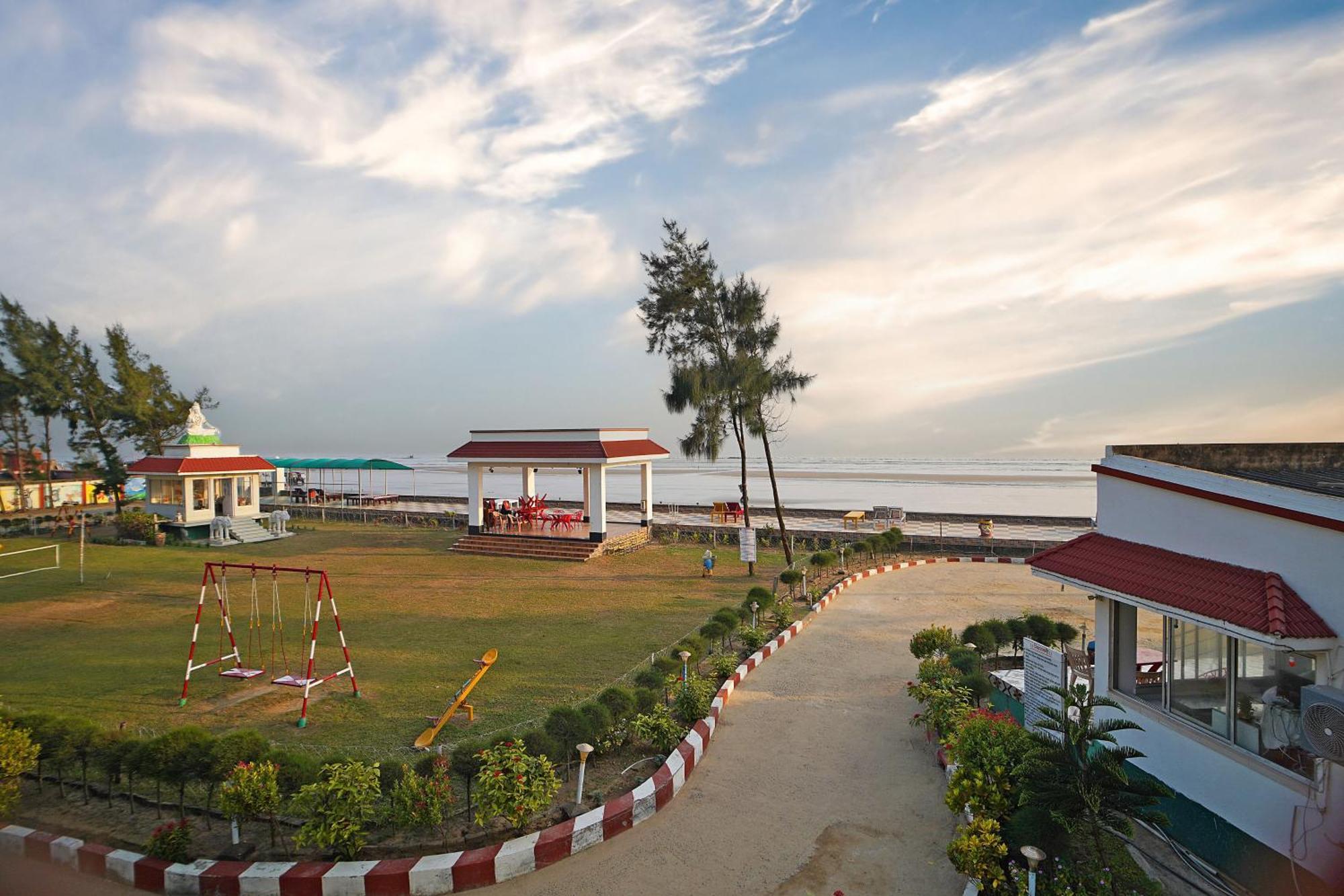 Santiniketan Hotel And Resort !! On Beach Family Resort !! 曼达莫尼 外观 照片