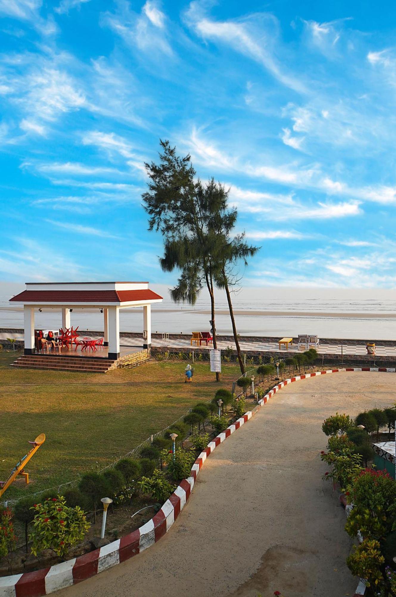 Santiniketan Hotel And Resort !! On Beach Family Resort !! 曼达莫尼 外观 照片