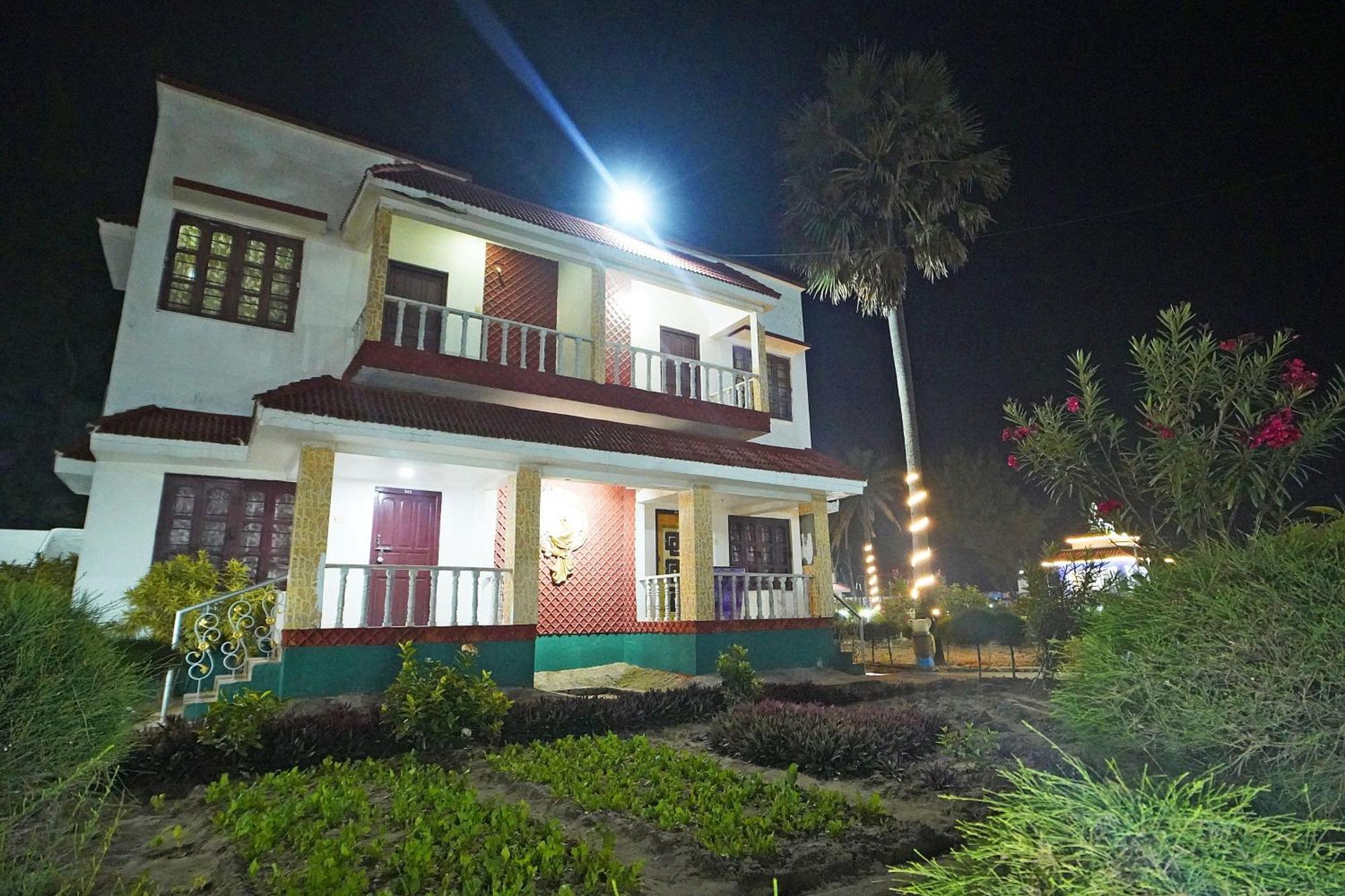 Santiniketan Hotel And Resort !! On Beach Family Resort !! 曼达莫尼 外观 照片