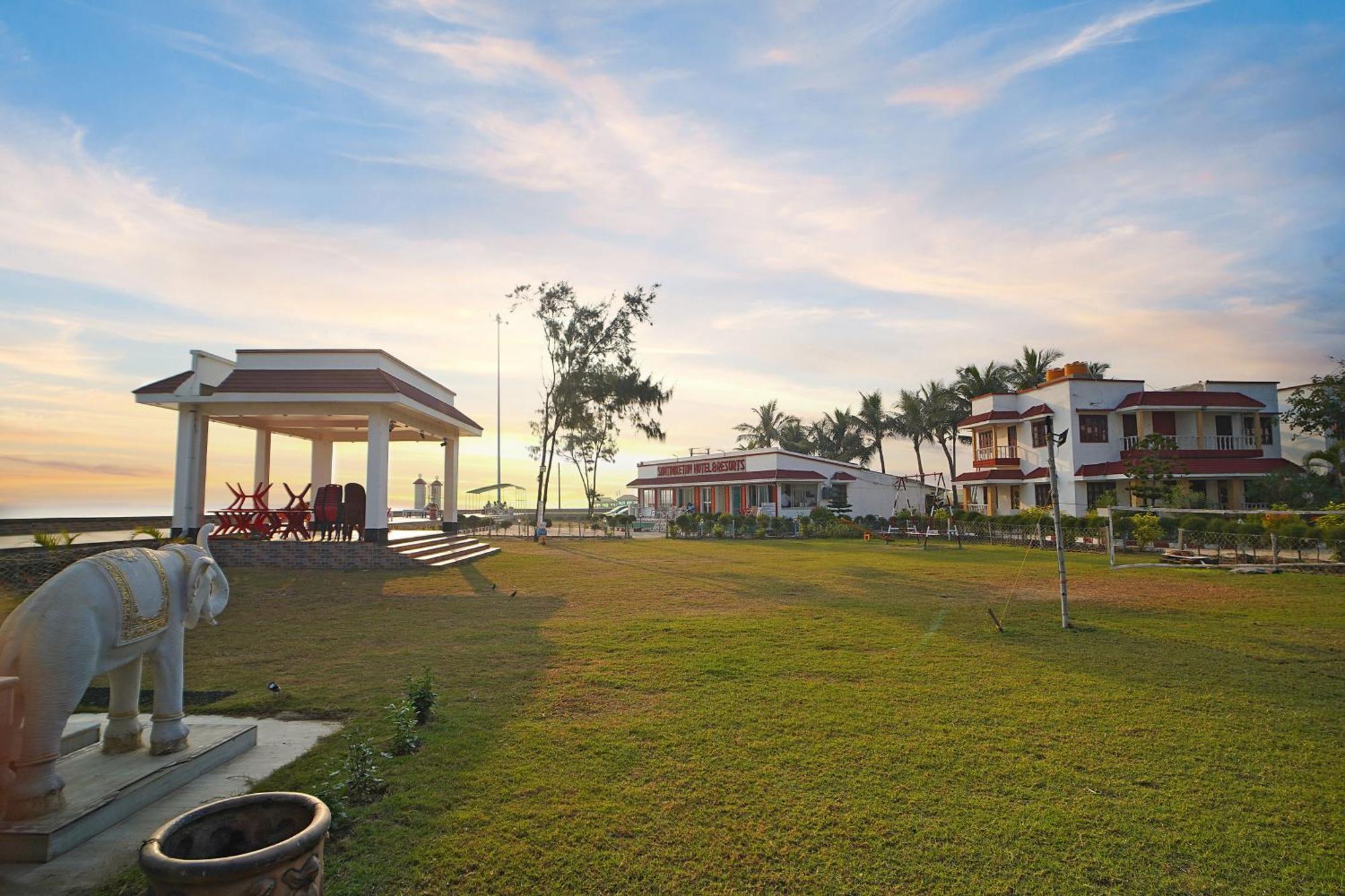Santiniketan Hotel And Resort !! On Beach Family Resort !! 曼达莫尼 外观 照片