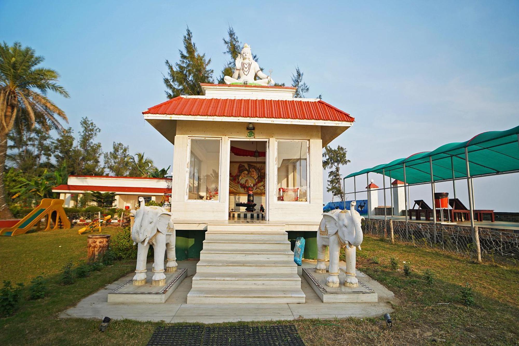 Santiniketan Hotel And Resort !! On Beach Family Resort !! 曼达莫尼 外观 照片