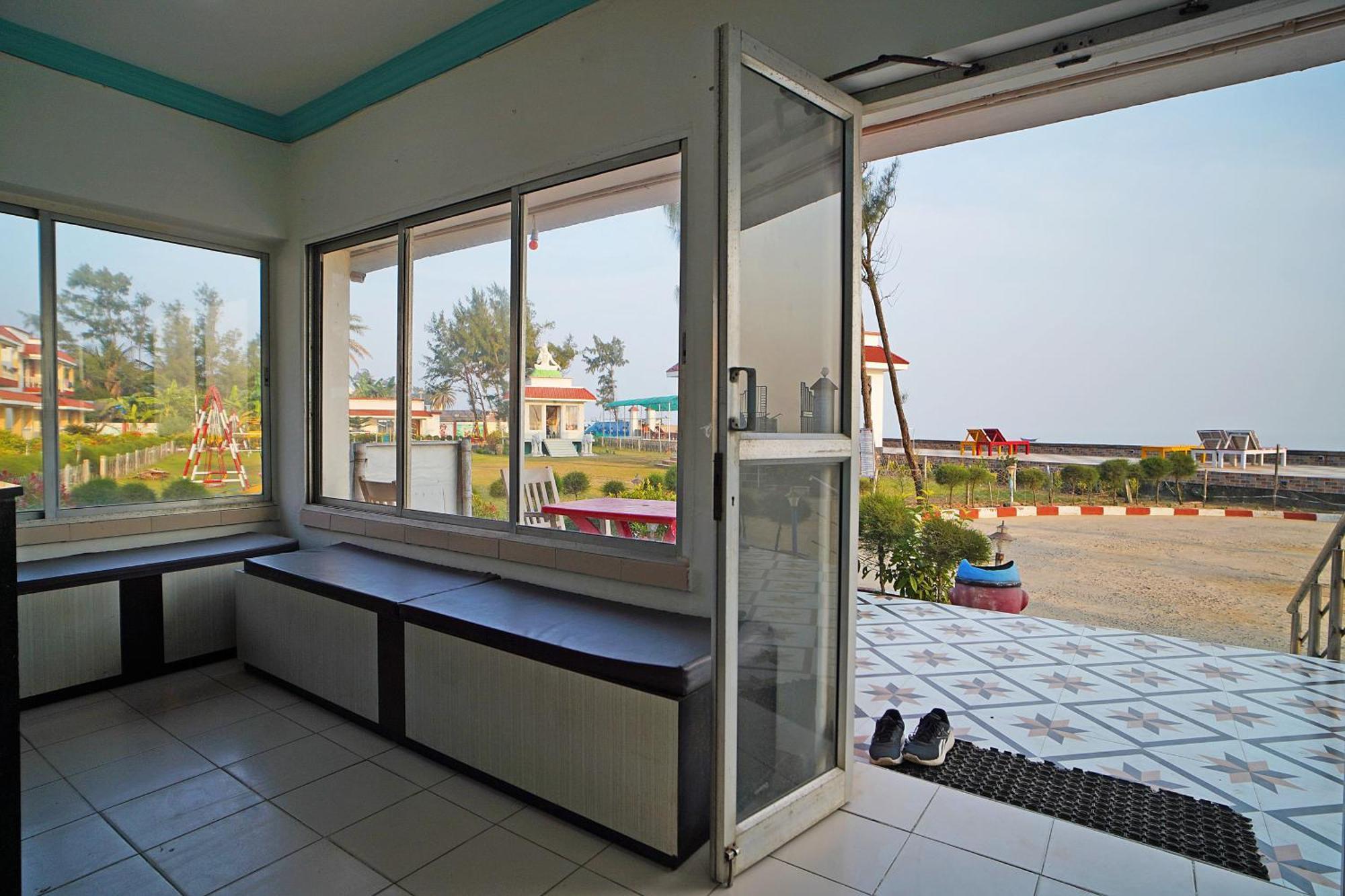 Santiniketan Hotel And Resort !! On Beach Family Resort !! 曼达莫尼 外观 照片
