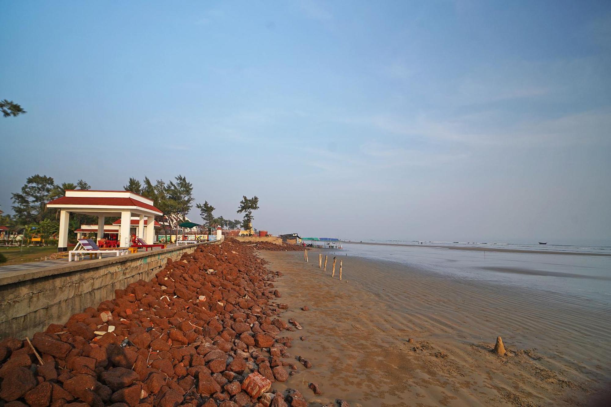 Santiniketan Hotel And Resort !! On Beach Family Resort !! 曼达莫尼 外观 照片